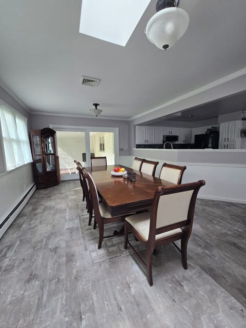 dining room vintage cherry table with 8 seats