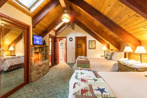 Cabin, 4 Bedrooms, Fireplace, Mountain View | Iron/ironing board, free WiFi, bed sheets