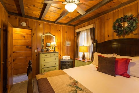 #10 Sugar Pine Cottage | Iron/ironing board, free WiFi, bed sheets