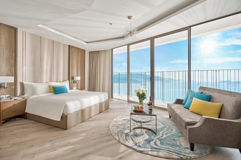 Honeymoon Double Room, Ocean View, Beachside | Hypo-allergenic bedding, desk, laptop workspace, soundproofing