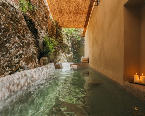 Sauna, hot tub, steam room, body treatments, mud baths, body wraps