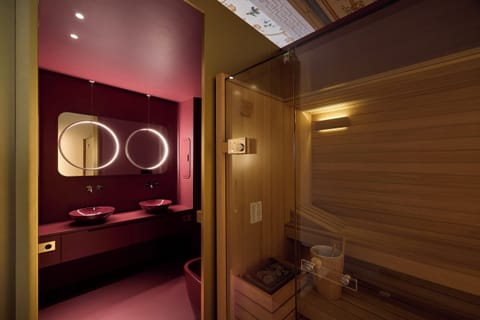 Elite Double or Twin Room | Bathroom | Designer toiletries, hair dryer, bathrobes, slippers