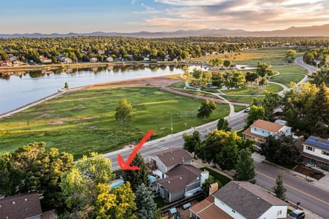 `Where Family’s Stay` ! Eat, Sleep, and walk around the lake, go swimming, fish at the lake or go kayaking is our motto at  “Arvada’s Lake Arbor Home”… Quiet Luxury, fishing or kayaking is spoken here. You can also check out the butterfly pavilion nearby,
