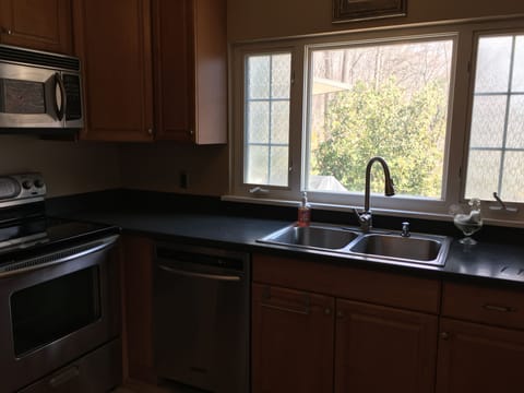 Family Cottage, 1 Bedroom, Kitchen, Mountain View (Pet Friendly) | Private kitchen | Fridge, microwave, freezer