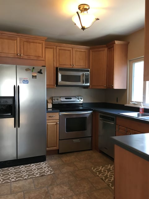 Family Cottage, 1 Bedroom, Kitchen, Mountain View (Pet Friendly) | Private kitchen | Fridge, microwave, freezer