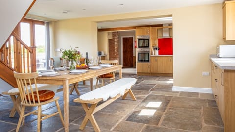 Dining Area, Siskin Barn, Bolthole Retreats