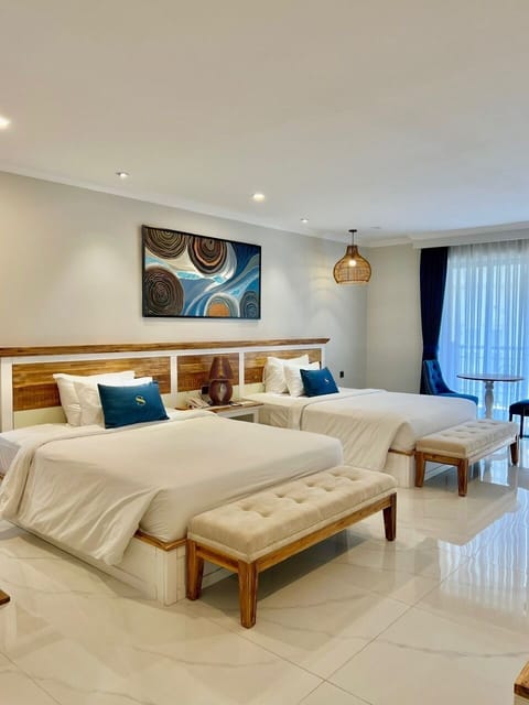 Family Villa, 6 Bedrooms | In-room safe, desk, soundproofing, free WiFi