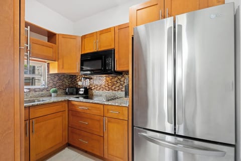 Comfort Apartment | Private kitchen | Fridge, microwave, dishwasher, coffee/tea maker