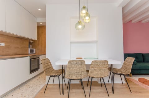 Apartment (A1) | Dining