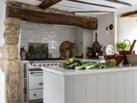 f7075776-c451-4436-8a24-6c1d4b9b7428