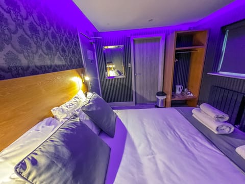 Luxury Double Room, Ensuite | Free WiFi