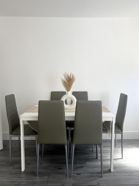 House | Dining