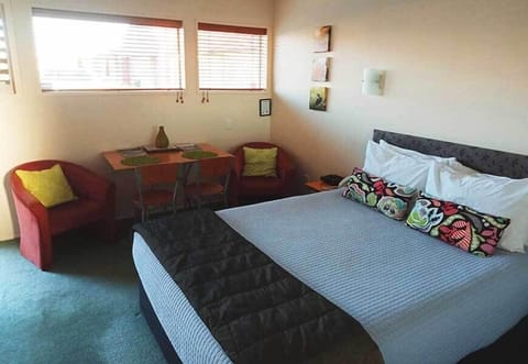 Family Suite (Room 8) | Soundproofing, iron/ironing board, free WiFi, bed sheets