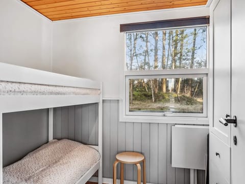 House | 3 bedrooms, individually furnished