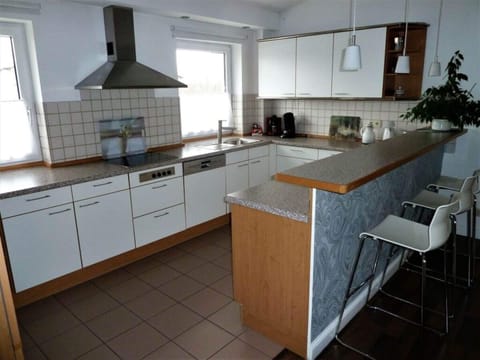 Apartment | Private kitchen | Toaster, highchair