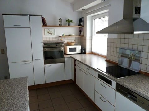 Apartment | Private kitchen | Toaster, highchair