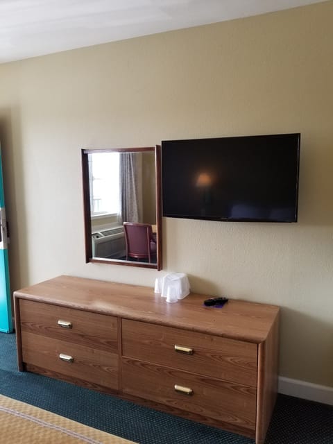 Standard Room, 1 Double Bed | Desk, laptop workspace, iron/ironing board, free WiFi