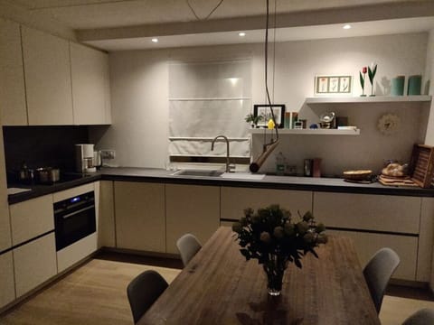 Apartment | Private kitchen | Electric kettle, toaster