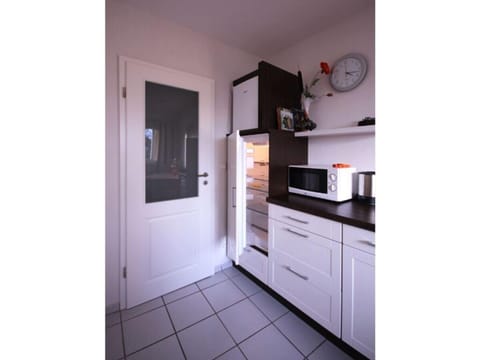 House | Private kitchen | Electric kettle, toaster, highchair