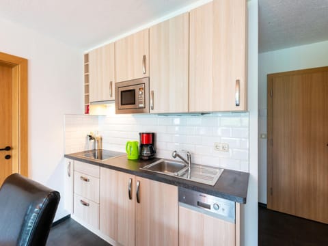 Apartment | Private kitchen | Electric kettle, toaster