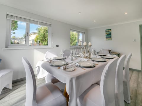 Dining room | The Lodge, Helston