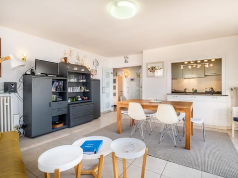 Apartment | Private kitchen | Electric kettle, toaster, highchair