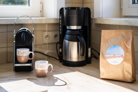 Villa | Private kitchen | Electric kettle, toaster