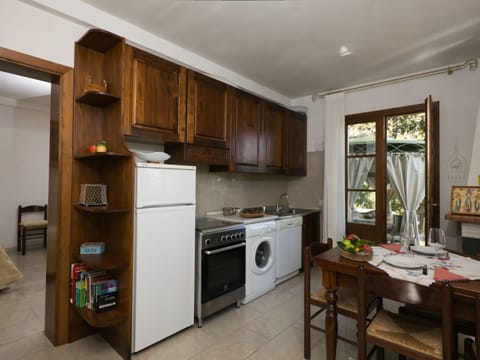 House | Private kitchen | Highchair