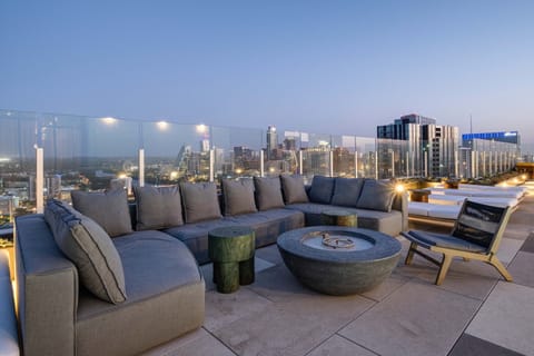 33rd Floor Rooftop Amenity Deck - Fire Pit Area (Communal)