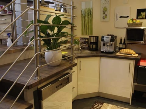 Apartment | Private kitchen | Toaster