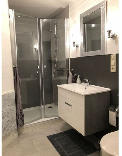 Apartment | Bathroom