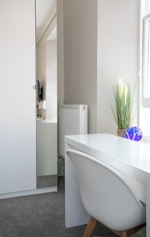 Deluxe Double Room | Individually decorated, individually furnished, desk, laptop workspace