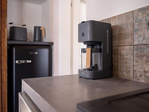 House | Private kitchen | Electric kettle, toaster