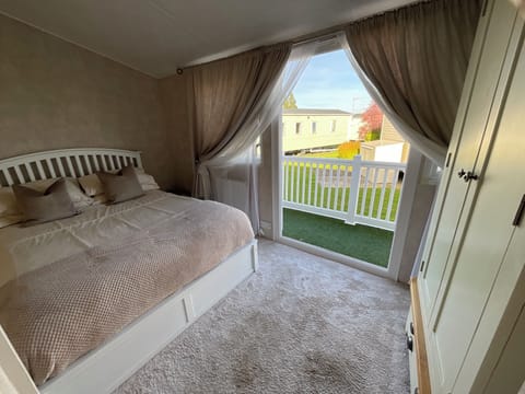 Cabin | 2 bedrooms, iron/ironing board, free WiFi, bed sheets