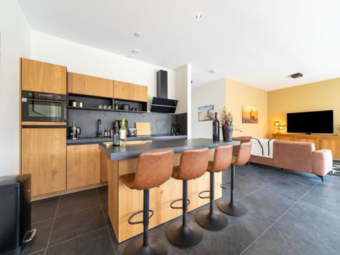 House | Private kitchen | Electric kettle, highchair