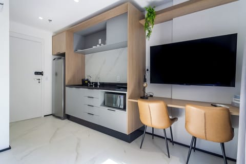 Standard Studio, 1 Bedroom | Private kitchen | Fridge, microwave, toaster, toaster oven