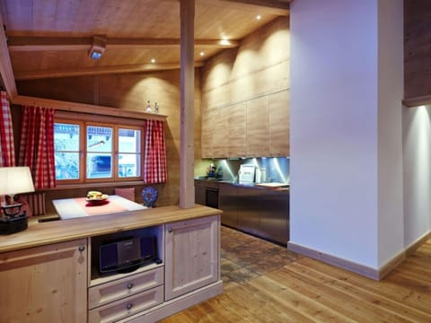 Chalet | Private kitchen | Electric kettle, toaster