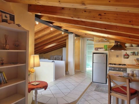 House | Private kitchen | Electric kettle, toaster, highchair