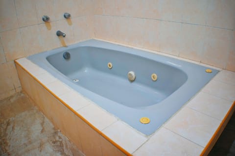 Villa, 2 Bedrooms | Bathroom | Separate tub and shower, free toiletries, towels, soap