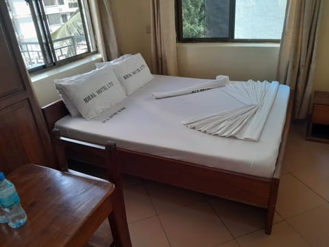 Deluxe Double Room | Free WiFi, bed sheets