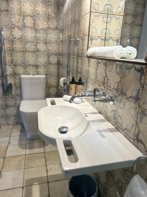 Classic Suite, 1 King Bed, Patio | 1 bedroom, premium bedding, individually decorated