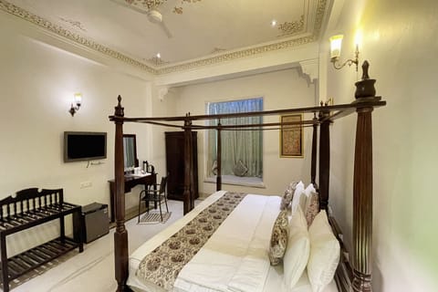 Presidential Studio Suite | 1 bedroom, premium bedding, in-room safe, desk