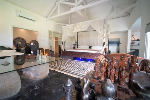 Majapahit Suite | 1 bedroom, in-room safe, free WiFi, bed sheets