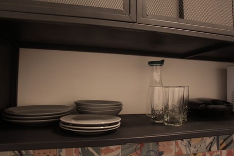 Comfort Apartment (FRN106) | Private kitchen | Mini-fridge, microwave, stovetop, cookware/dishes/utensils