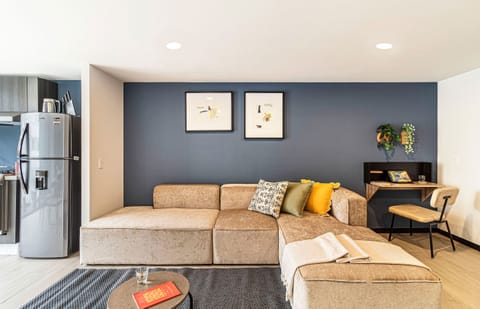 El mobiliario, la decoración y los servicios pueden variar ligeramente.