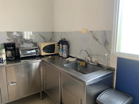 Fridge, microwave, oven, coffee/tea maker