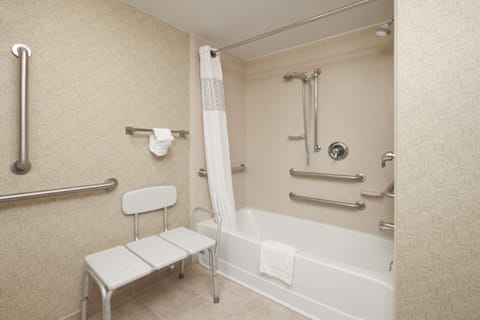 Room, 1 Double Bed | Bathroom | Free toiletries, hair dryer, towels
