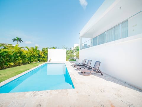 Apartment, 2 Bedrooms, Private Pool, Garden View | Pool | Outdoor pool