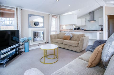 5 Manor Lodge - 2 Bedroom Lodge - Pendine (19236)