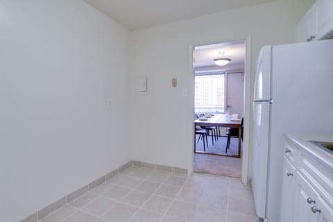 Comfort Apartment, 1 Bedroom, Balcony, City View | Private kitchen | Fridge, microwave, oven, dishwasher